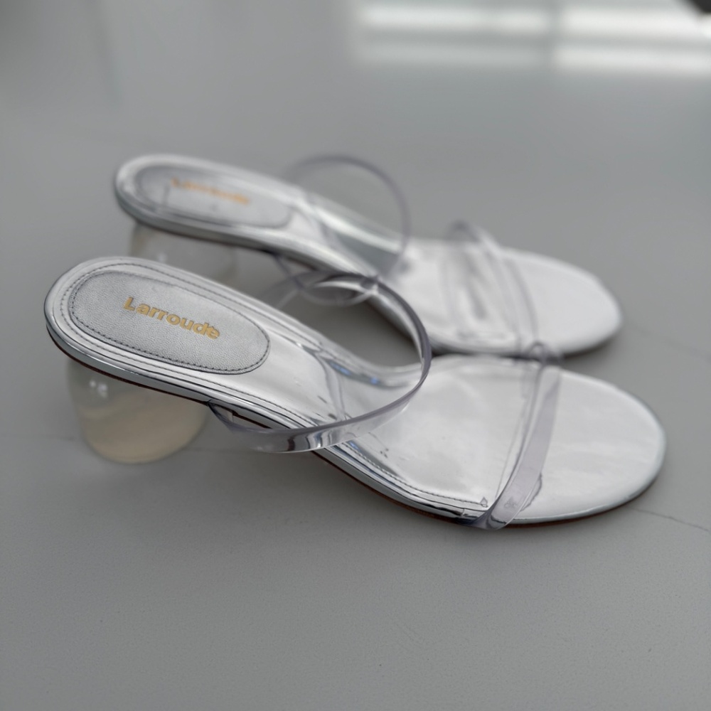 Larroude Dew Drop Specchio Mule Vinyl & Clear Mirror Silver Shoes Sandals New